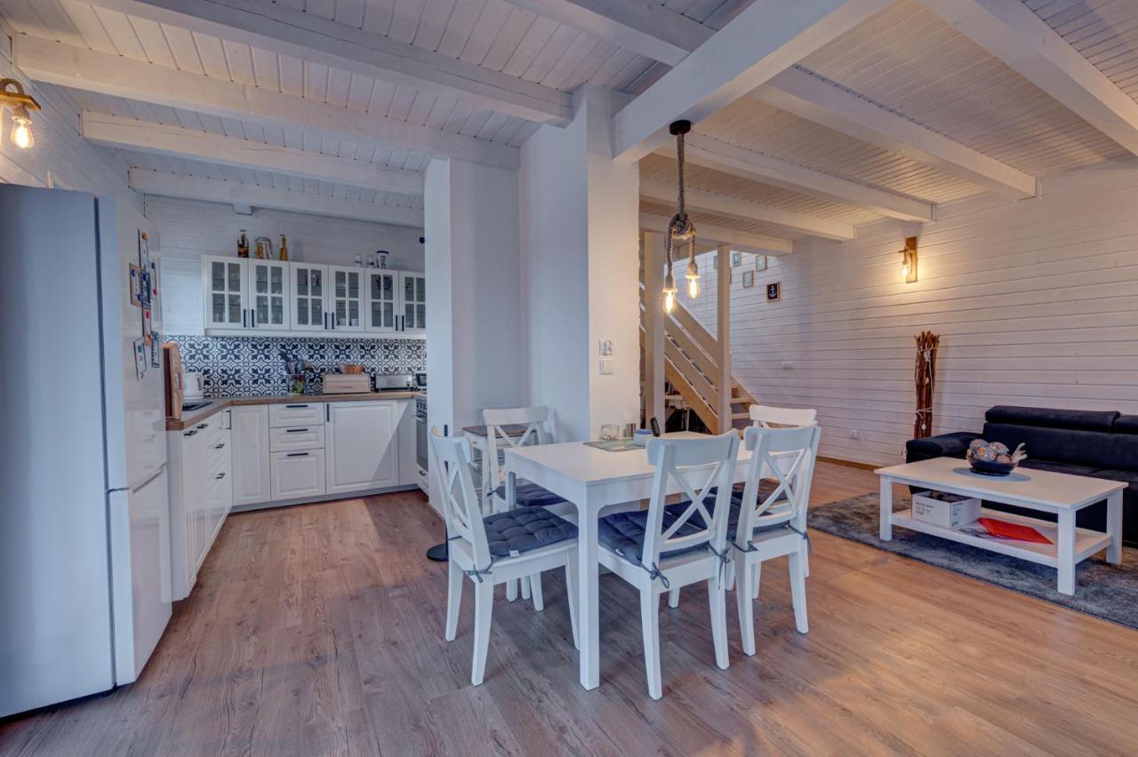 Dom Wakacyjny Baltic Home & Dom Baltic Home Garden Inn Zastan エクステリア 写真
