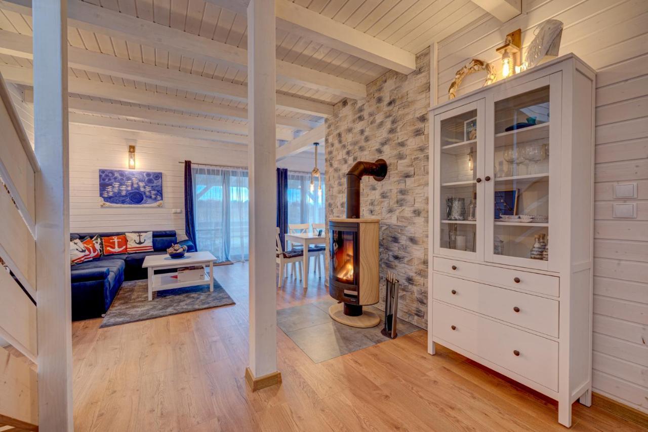 Dom Wakacyjny Baltic Home & Dom Baltic Home Garden Inn Zastan エクステリア 写真