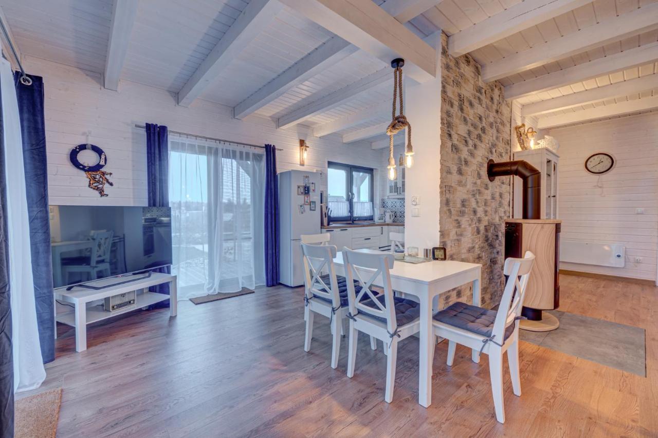 Dom Wakacyjny Baltic Home & Dom Baltic Home Garden Inn Zastan エクステリア 写真