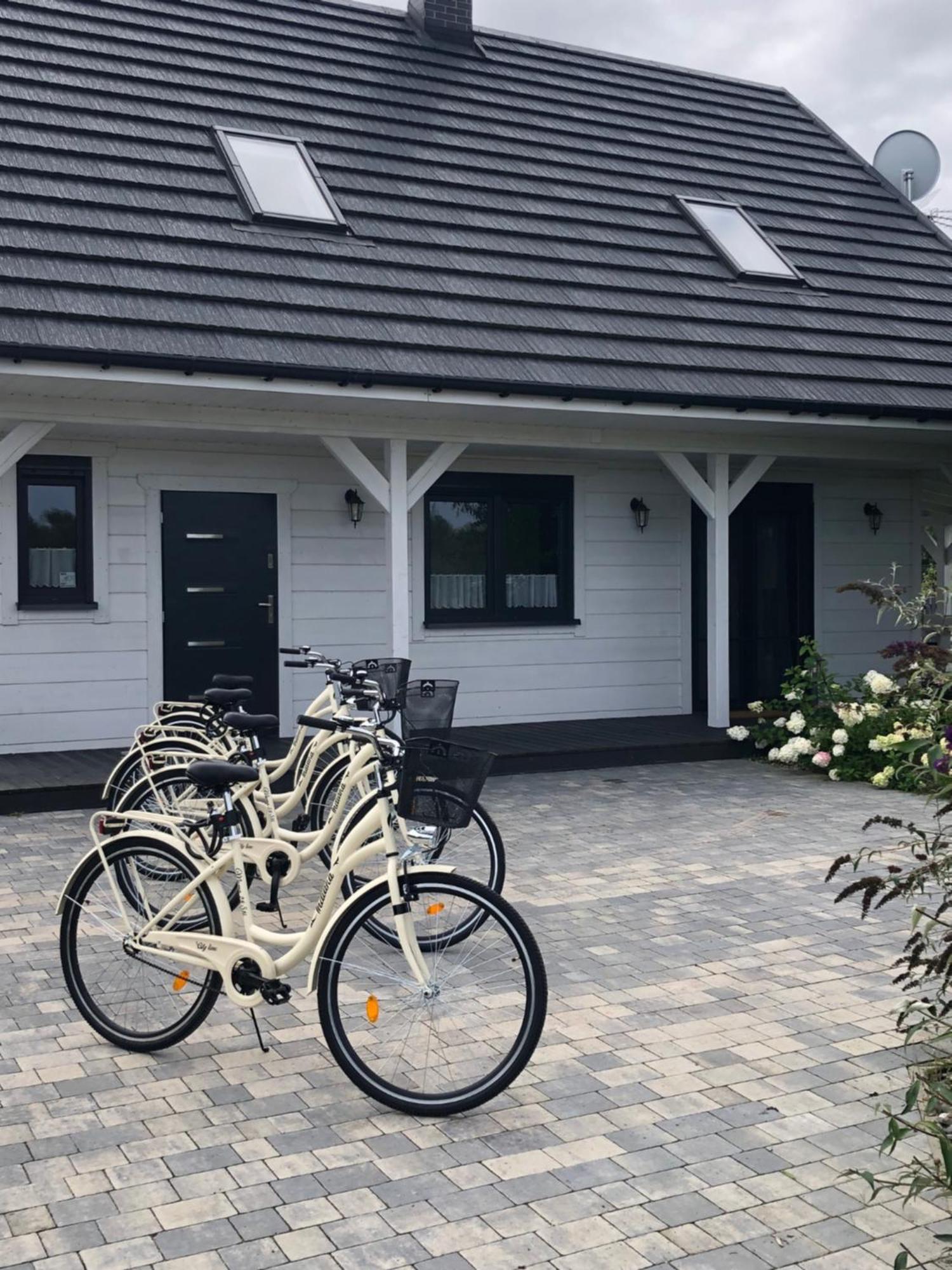 Dom Wakacyjny Baltic Home & Dom Baltic Home Garden Inn Zastan エクステリア 写真